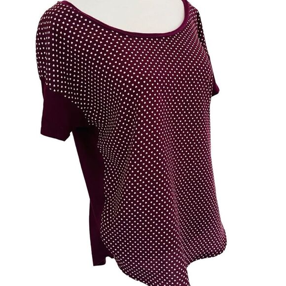 Ann Taylor plum purple /white heart short sleeved shirt size M. - Picture 5 of 6